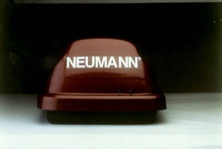 Střešní box NEUMANN Whale 227 – zadní část